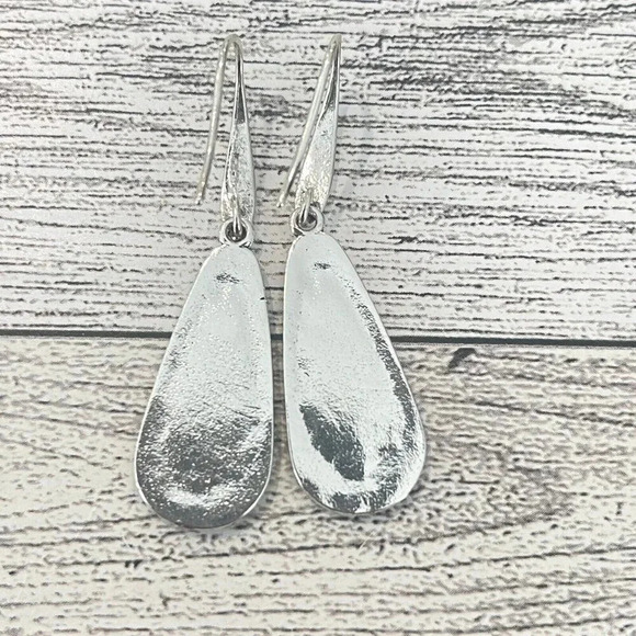 NWOT Silver Tone Faux Turquoise Pear Drop Earrings - Picture 3 of 6